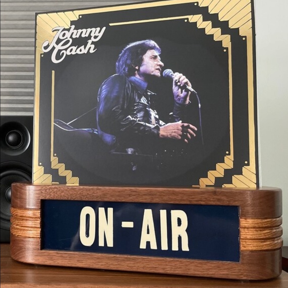 It’s back!!!!!!   🎉HP 🎉 Vinyl Record Stand Real wood